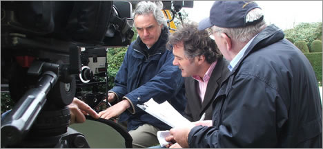 Left to right: Chris Pinnock (camera), Paul Martin (presenter), Stanley Long (director)
